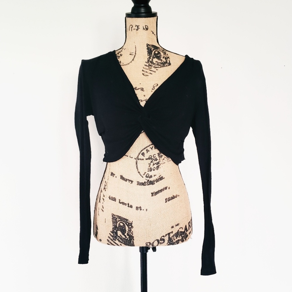 Ribbed Knit Knot Front Crop Top